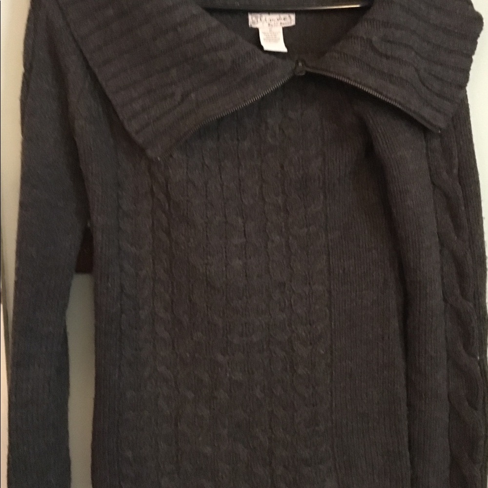 Sweater - Picture 2 of 6